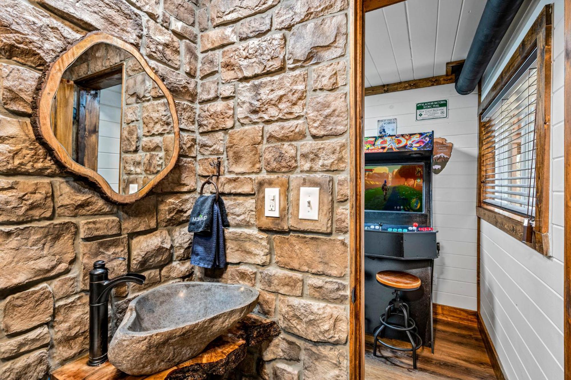 1Mile Downtown, Handicap Ramp, Hot Tub, Game Room Гатлінбург Екстер'єр фото