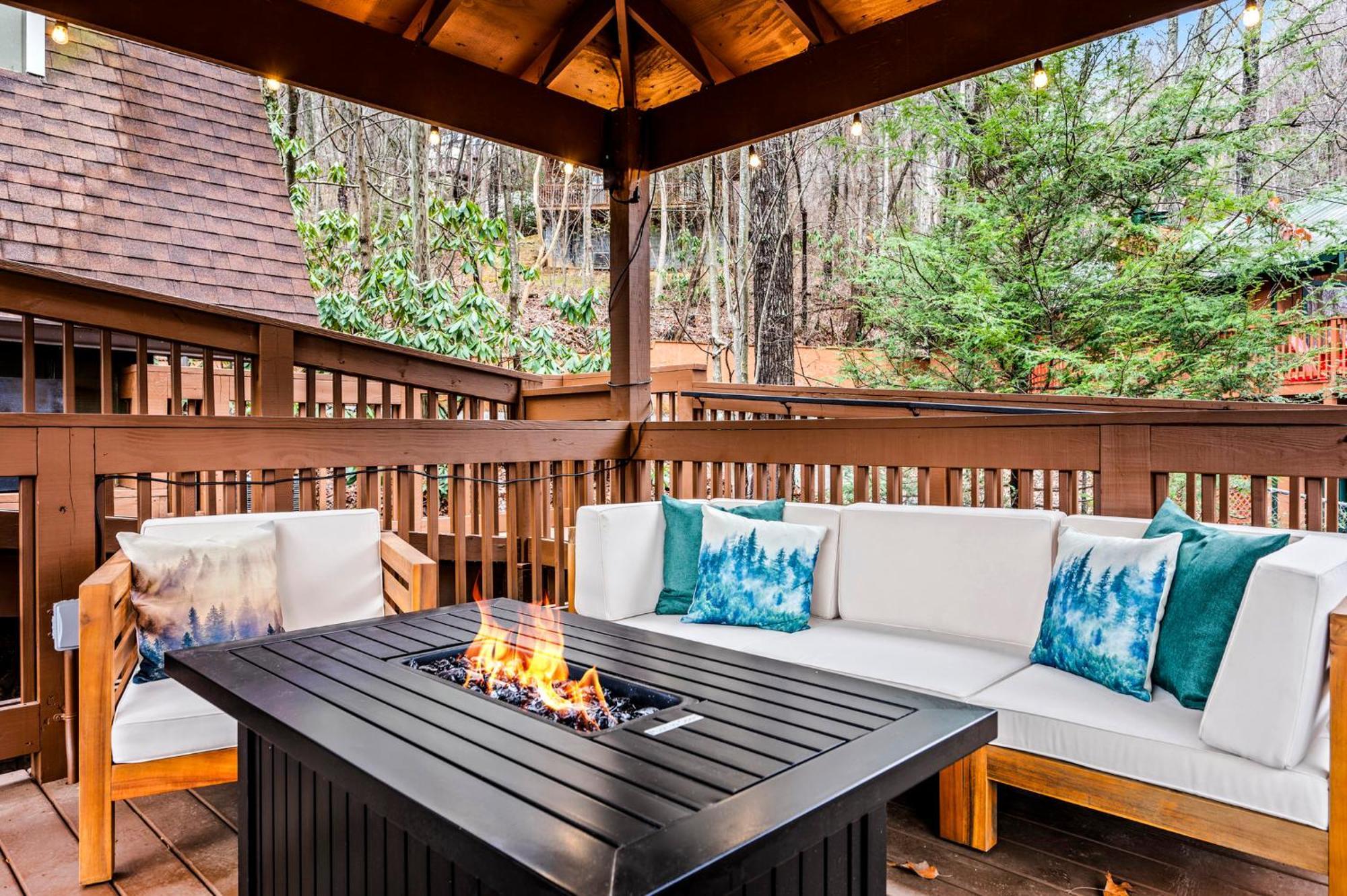 1Mile Downtown, Handicap Ramp, Hot Tub, Game Room Гатлінбург Екстер'єр фото